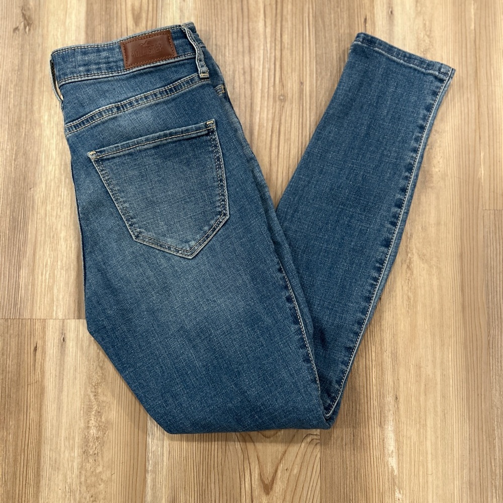 Hollister High Rise Skinny Jeans